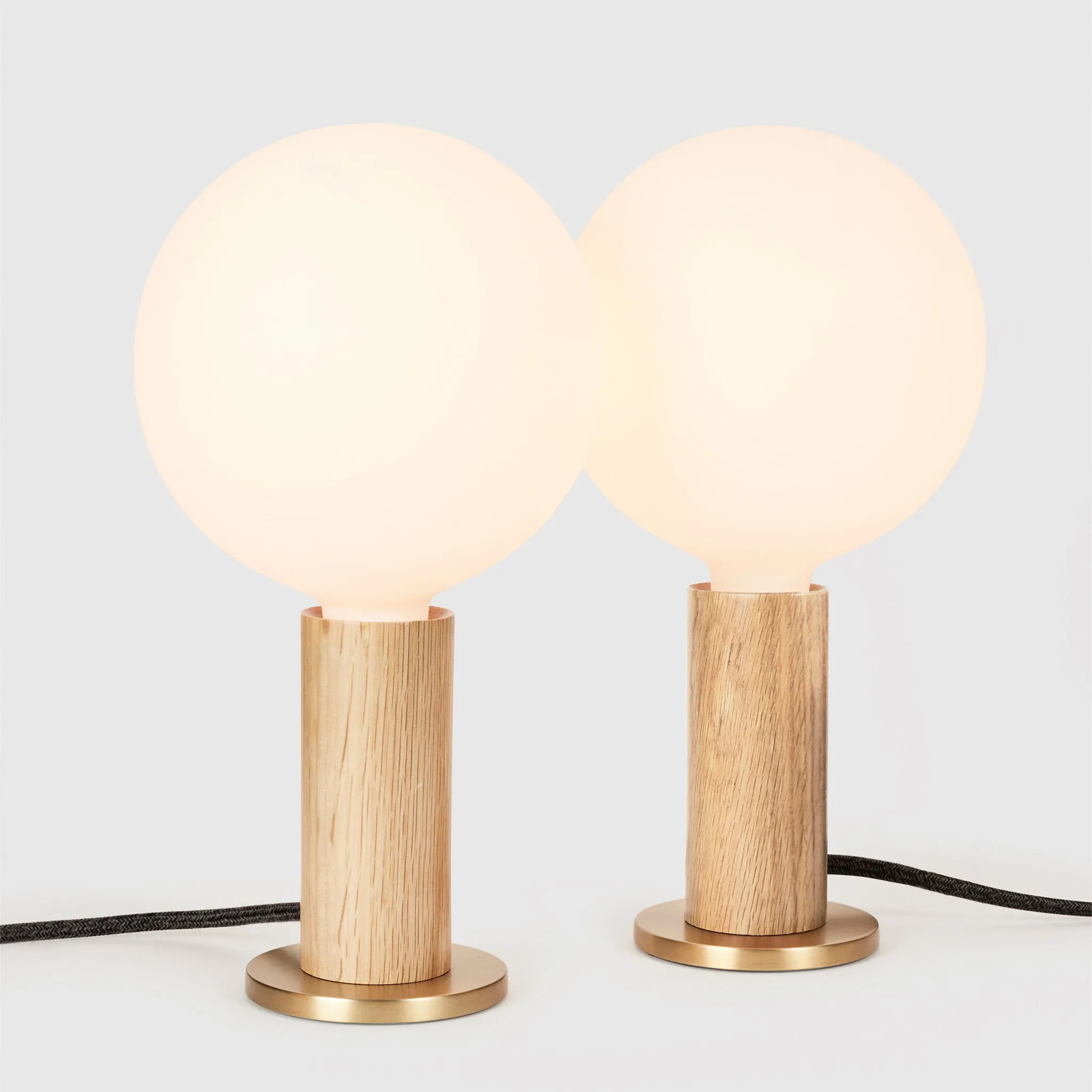 Knuckle Table Lamp in Oak   Sphere IV - Set of 2